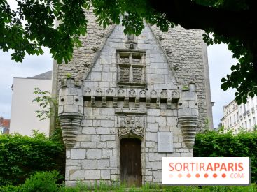D'où vient cette intrigante façade de la renaissance plantée dans un jardin municipal ?