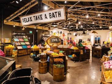 Lush débarque à la Gare Montparnasse à Paris