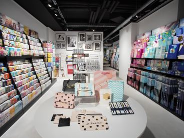 Draeger dévoile un pop-up store bijoux déco et papeterie à Paris