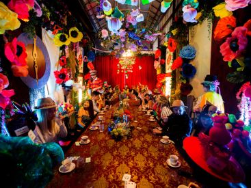 Le teatime du chapelier fou débarque à Paris