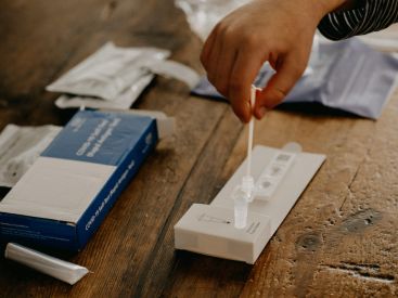 Coronavirus : une pénurie des autotests à la veille de Noël ? 