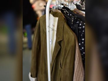 Violette Sauvage revient avec le plus grand vide-dressing de France !