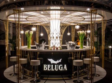 La terrasse éphémère Beluga Vodka du Trianon Palace Versailles se relooke pour le printemps ! 