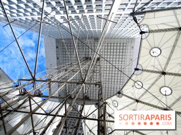 Réouverture du toit de la Grande Arche de La Défense