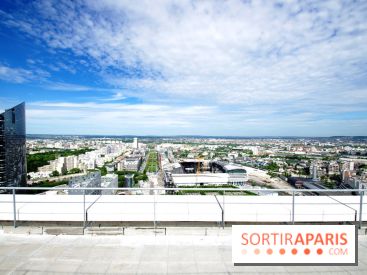 Réouverture du toit de la Grande Arche de La Défense