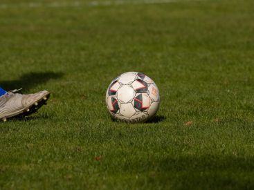 Saison France-Brésil 2025 : un quiz-débat sur le foot à la Bibliothèque Assia Djebar