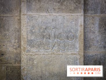 Le saviez-vous ? Ce graffiti de 1764 sur la place des Vosges est le plus vieux de Paris