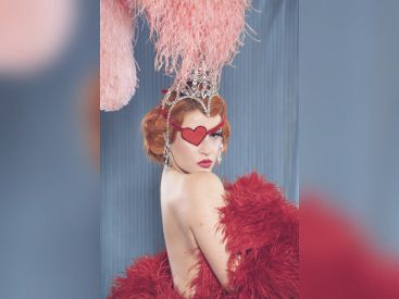 Les Meneuses : la revue signée Maud’Amour qui revisite le genre au Théâtre Les Étoiles