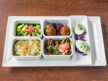 Mythologie, le restaurant qui allie vins, tapas et bento