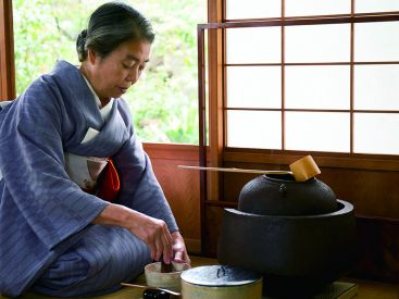 Dans un jardin qu'on dirait éternel : bande-annonce