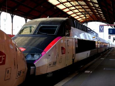 Covid : les déplacements entre régions seront-ils autorisés pour Noël ?