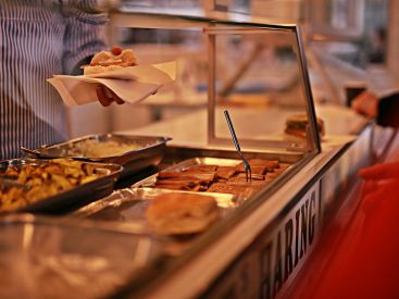 Covid : deux repas par jour à un euro pour les étudiants selon Macron
