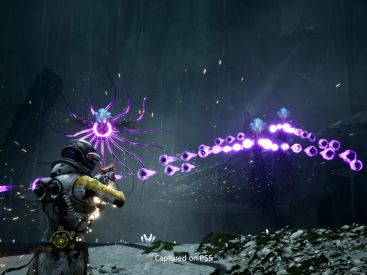 Returnal, sur PS5 : la bande-annonce avec Gwendoline Christie