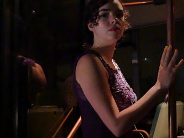 Le Bus Express, l'expérience immersive à bord d'un bus vintage signée Tada! Immersive