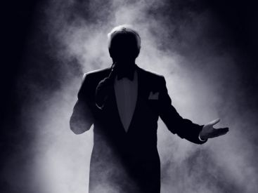 Michel Sardou : Le concert au cinéma, son concert d'adieu diffusé dans plus de 250 cinémas