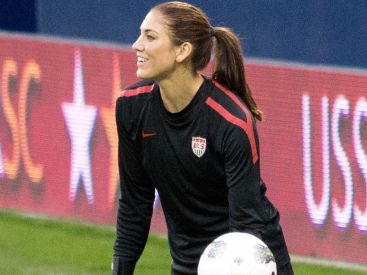 L'Envers du sport : Hope Solo, gardienne indomptable sur Netflix : portrait d’une icône controversée