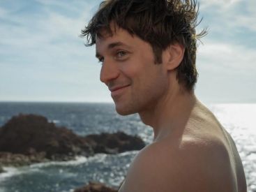 Libre : Lucas Bravo incarne Bruno Sulak, l’Arsène Lupin moderne, dans le biopic de Mélanie Laurent sur Prime Video