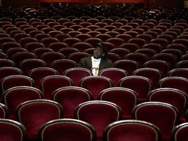 Noir, Juif et Borgne : l’odyssée Sammy Davis Jr. au Café de la Danse