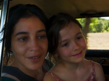 Changer l’eau des fleurs : Elodie Batard Gaultier, Leïla Bekhti