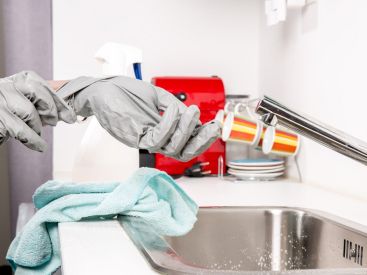 Les nounous et autres employés de maison vont aussi bénéficier du chômage partiel