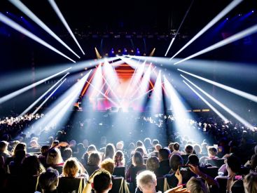 Gala de Noël 2021 'Tout le Monde Contre le Cancer' au Palais des Congrès de Paris