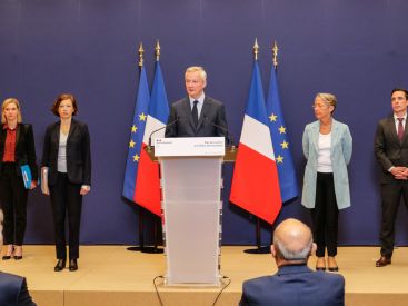 Aéronautique : un plan de soutien de 15 milliards d'euros annonce Bruno Le Maire 