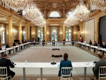 Chômage partiel : Emmanuel Macron reçoit les partenaires sociaux, nouveau dispositif attendu 