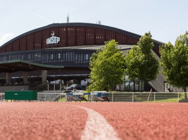 INSEP : des portraits d'athlètes vandalisés avec des inscriptions racistes 