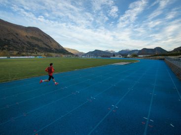 Kilian Jornet tente de battre le record du monde des 24h sur piste  