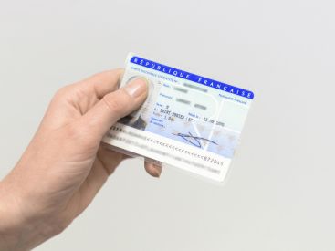 La nouvelle carte d'identité "électronique" dévoilée 