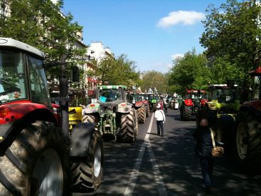 Opérations escargots des agriculteurs prévues sur les routes d'Île-de-France ce vendredi