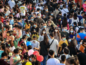 Covid : nouveau record de contaminations dans le monde selon l'OMS, pic de janvier dépassé 