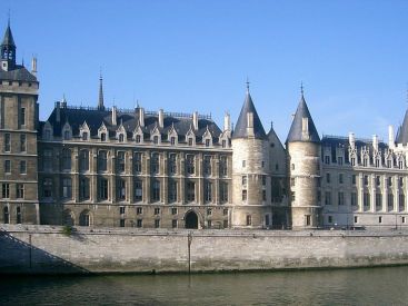 Histoire de la Conciergerie, l'ancienne prison du Palais-Royal