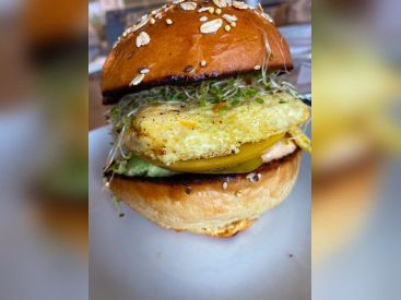 La recette du breakfast sandwich de Moïse Sfez, chef de Homer Lobster