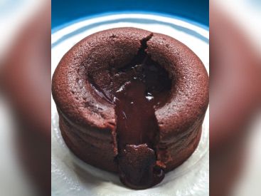 La recette du mi-cuit chocolat à la crème d’orgeat de Christophe Michalak 