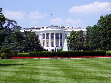 Coronavirus: Donald Trump gèle les subventions américaines de l’OMS