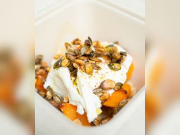 La recette de la burrata, courge et pralin des chefs Romain Meder et Marvic Medina