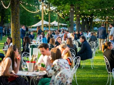 Le Petit Pré est de retour à l'Hippodrome de Longchamp, pour un apéro les pieds dans l'herbe