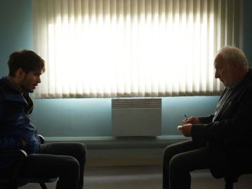 François Civil et François Berléand dans Deux Moi de cédric Klapisch