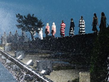 Paris Fashion Week : défilé Sacai FW 2024-2025