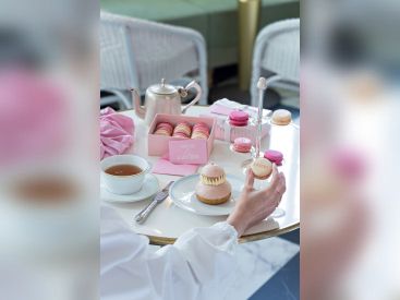 Ladurée x Patou : le tea-time couture le plus looké de la saison aux Galeries Lafayette Haussmann