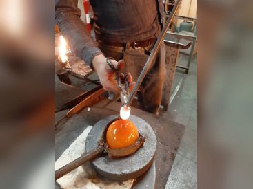 La Verrerie d'art de Soisy-sur-École (91) : admirez les souffleurs de verre à l'œuvre