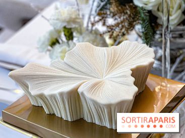 Bûche de Noël Fleur de Vanille du Shangri-La Paris 2025 par Timothy Lan, une création haute couture