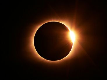 Éclipse du 12 août au Parc André Citroen