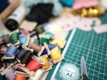 Bag-all : la boutique du Marais où les pochettes se personnalisent à vos initiales