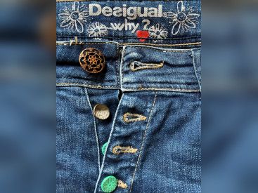 Christian Lacroix signe la collection de rentrée de Desigual, pour l'automne-hiver 2022