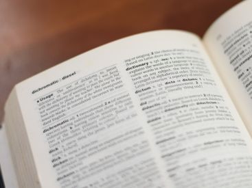 "Covid" au masculin et sans majuscule : le Petit Robert 2022 a tranché