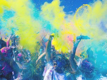 Une Color Run solidaire pour Octobre rose au parc des Sports de Montmorency
