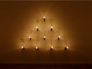 Ombres, les bougies - Christian Boltanski