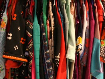 Nouvelle bourse aux vêtements à 1€ chez Emmaüs Coup de main 